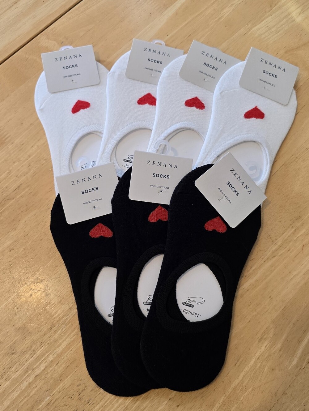Zenana 7 Pack Heart No Show Liner Socks Black White Non Slip Silicone Heel